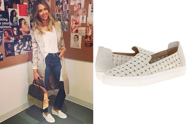 (Jessica Alba con sus cómodos Slip-On Sneakers de Rachel Zoe)