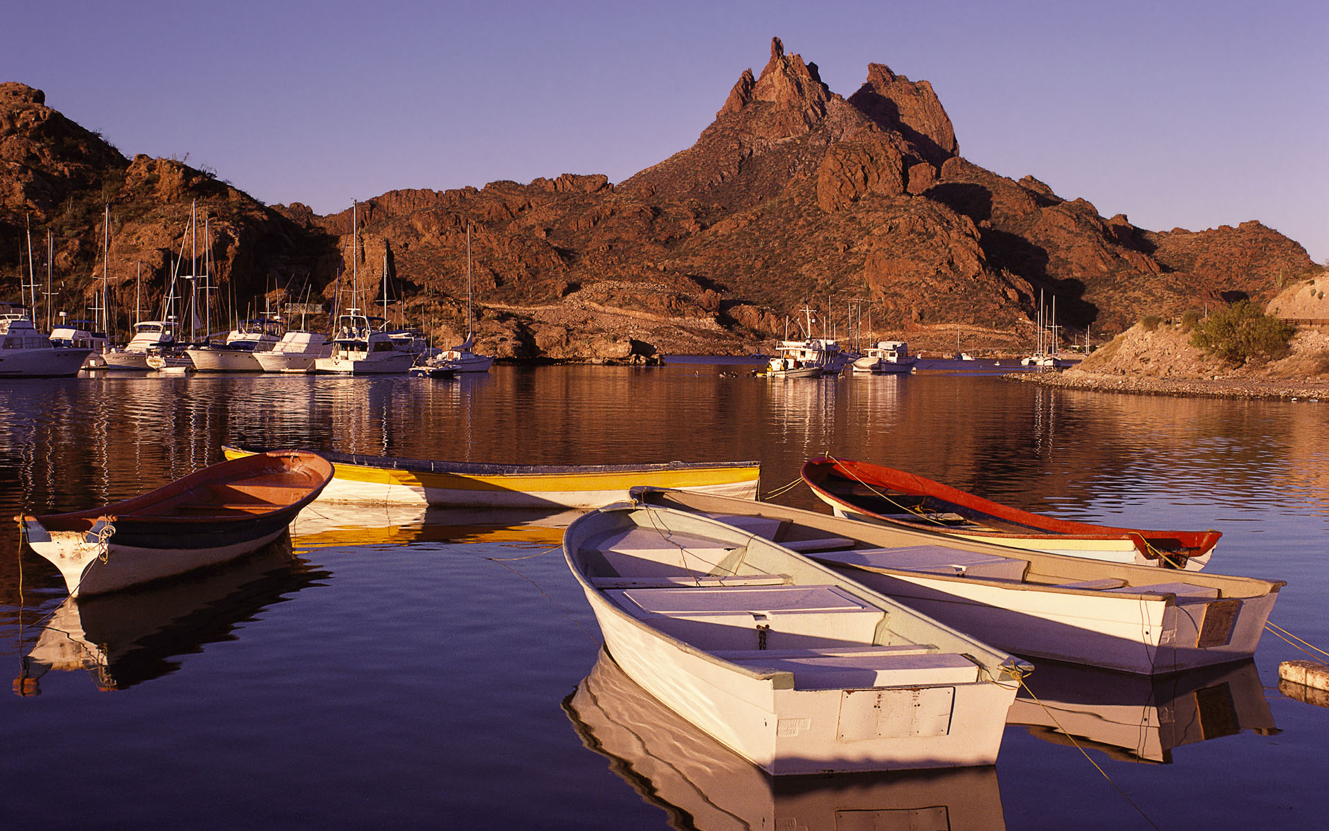 Puerto al amanecer, San Carlos Sonora (Harbor at Sunrise San Car