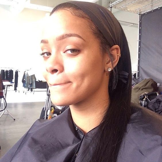 Rihanna... las veces que la hemos visto sin caretas (make up) - EstiloDF