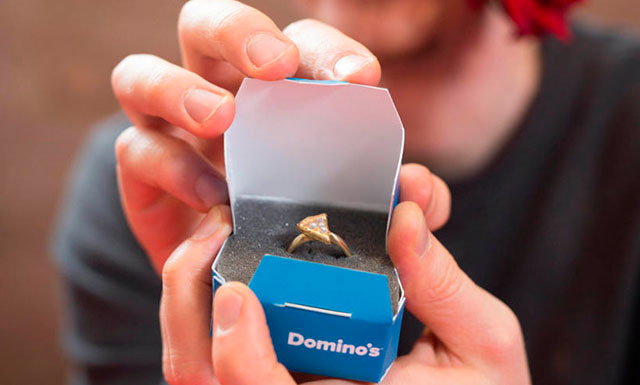 dominos ring