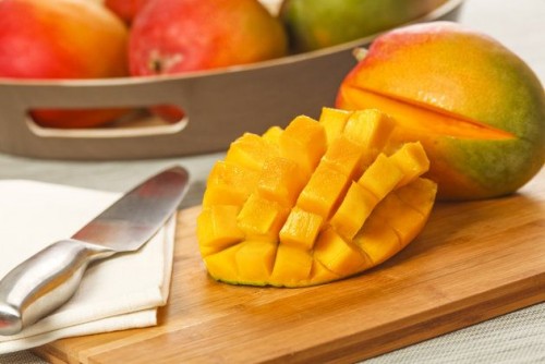 Beneficios-y-riesgos-de-la-dieta-del-mango-500x334