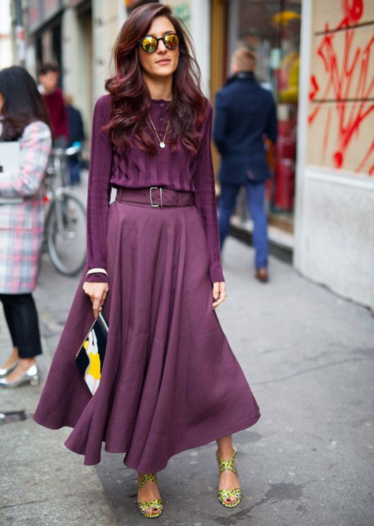 Vístete de púrpura en este invierno y dale ese toque de glamour a tu outfit  - EstiloDF