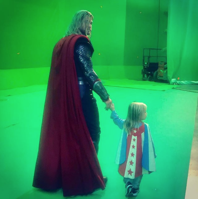 #FotoDelDía Chris Hemsworth y su pequeña India Rose… ¡Los superhéroes más tiernos!