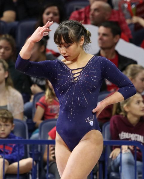 Katelyn Ohashi gimnasta