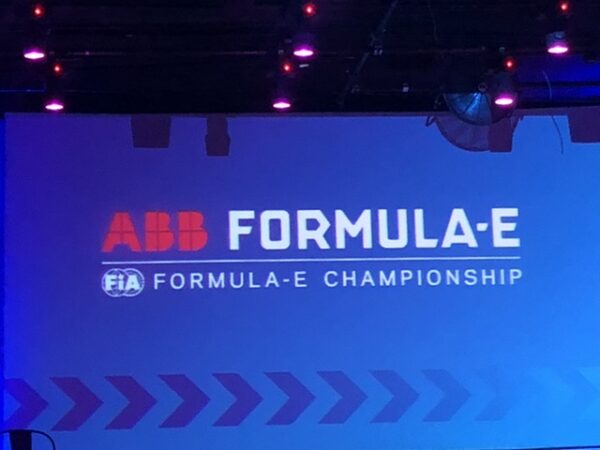 Formula-e-carrera-conferencia
