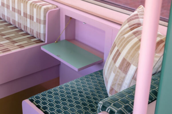 tren-londres-subterráneo-estilodf-rosa