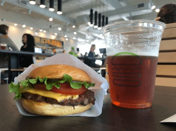 shake-shack-restaurante-hamburguesas-cdmx-estilodf