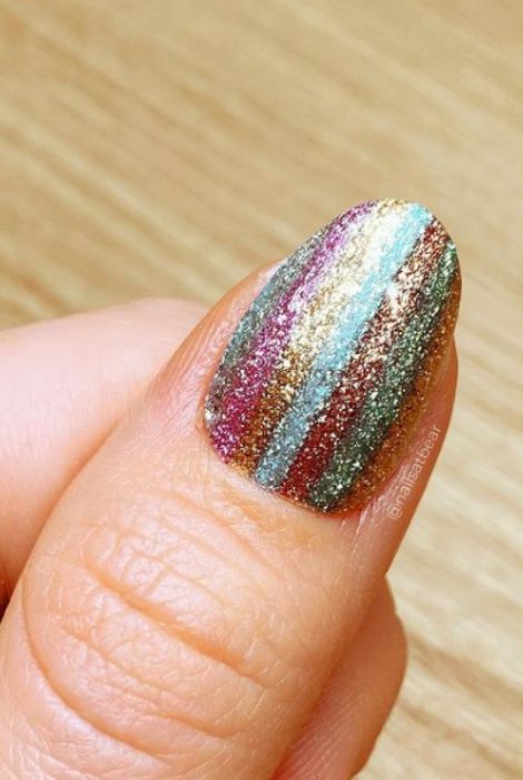 10 ideas de diseños de uñas con glitter para una manicura brillante y  reluciente - EstiloDF