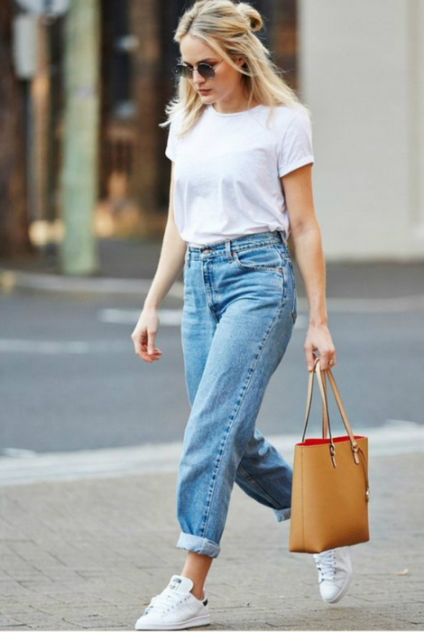 Tips para llevar mom jeans según tu tipo cuerpo -