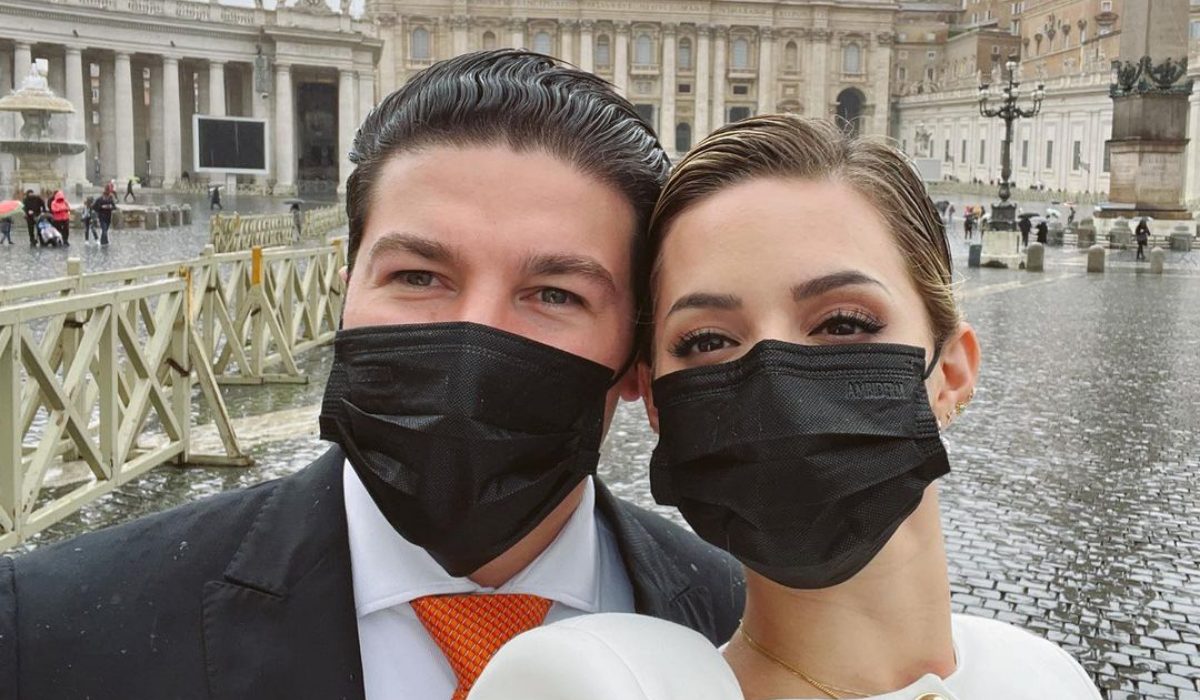 Marina Rodríguez y Samuel García desatan polémica por visita al Vaticano