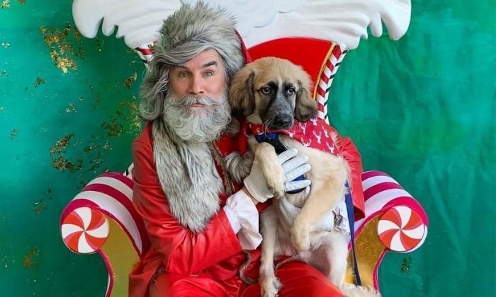 ¡Ho, ho, ho! Seguro tendrás una feliz Navidad con este Santa Claus moderno