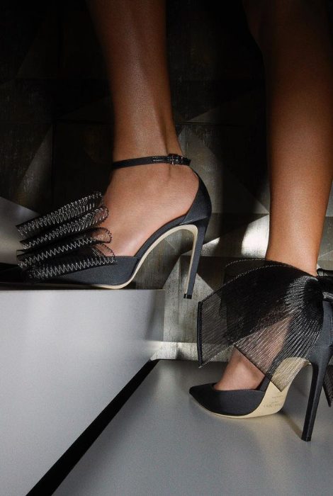 ¡Trend Alert! Las zapatillas con moño que dominan la pasarela de asfalto