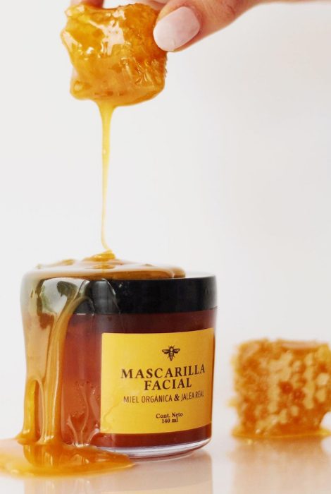 Abeja Reyna, la línea de cosméticos en donde la miel es el ingrediente estrella