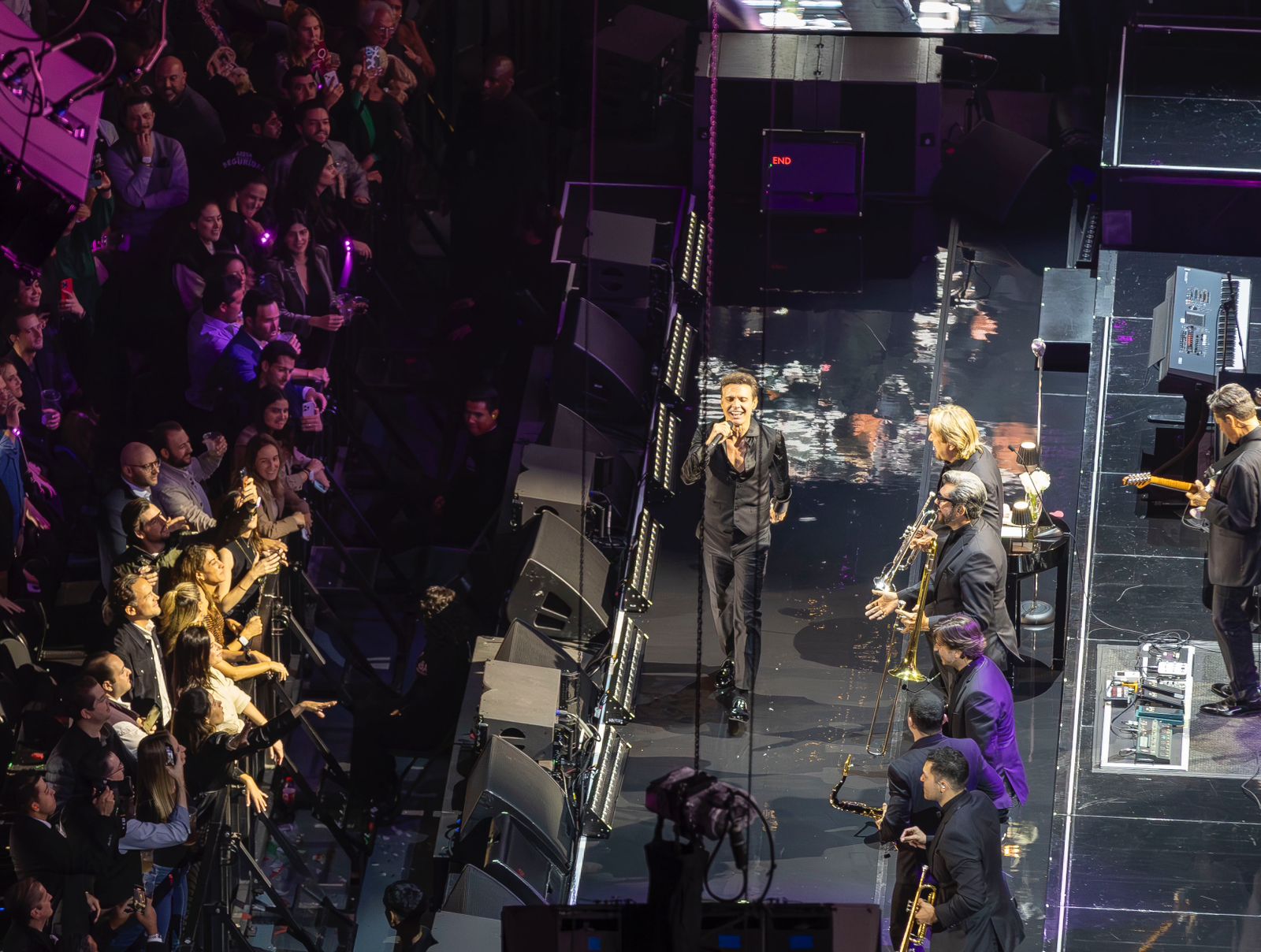 En un tour inolvidable, miles de mexicanos disfrutaron las canciones interpretadas por Luis Miguel en la Arena Ciudad de México
