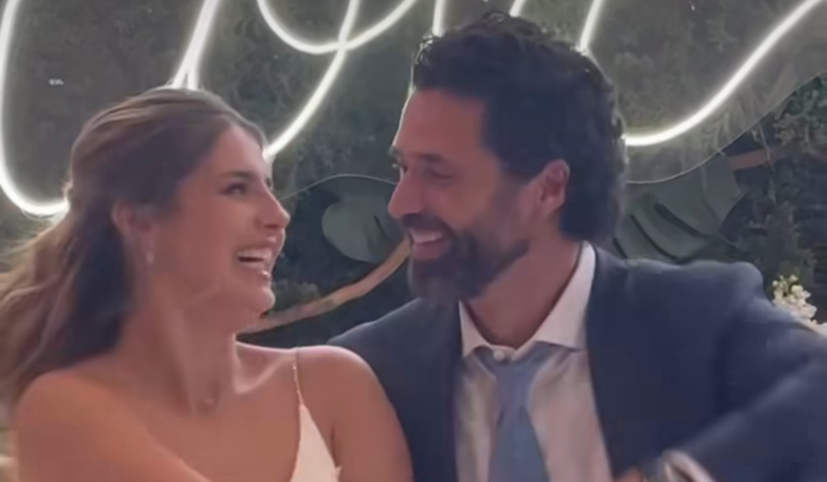 Michelle Renaud y Matías Novoa se casaron. Así fue el vestido de la novia