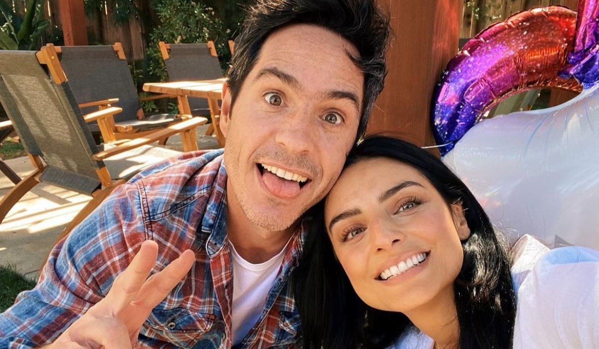 Captan a Aislinn Derbez y Mauricio Ochmann tomados de la mano, ¿regresaron?