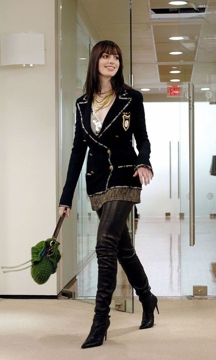 El estilista de Anne Hathaway revela cómo lograr el fleco de Andy Sachs, de «The Devil Wears Prada»