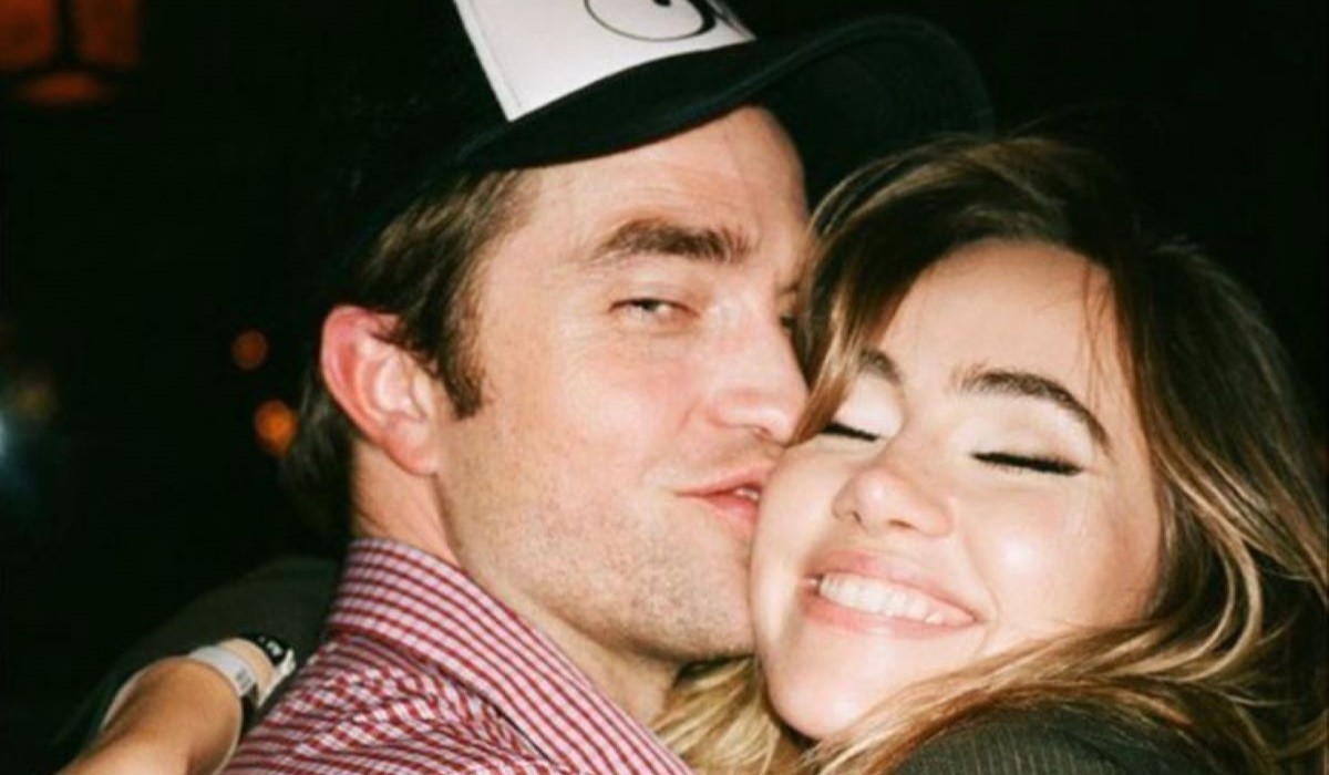 Suki Waterhouse presenta al bebé que tuvo con el actor Robert Pattinson